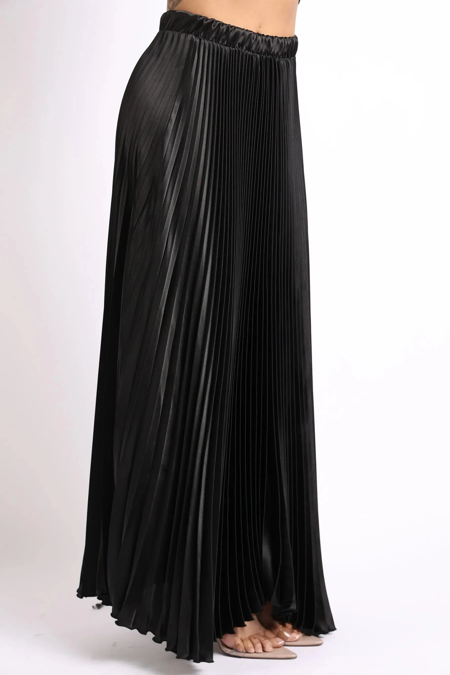 Elegant Black High Waist Pleated Satin Maxi Skirt for Formal Events